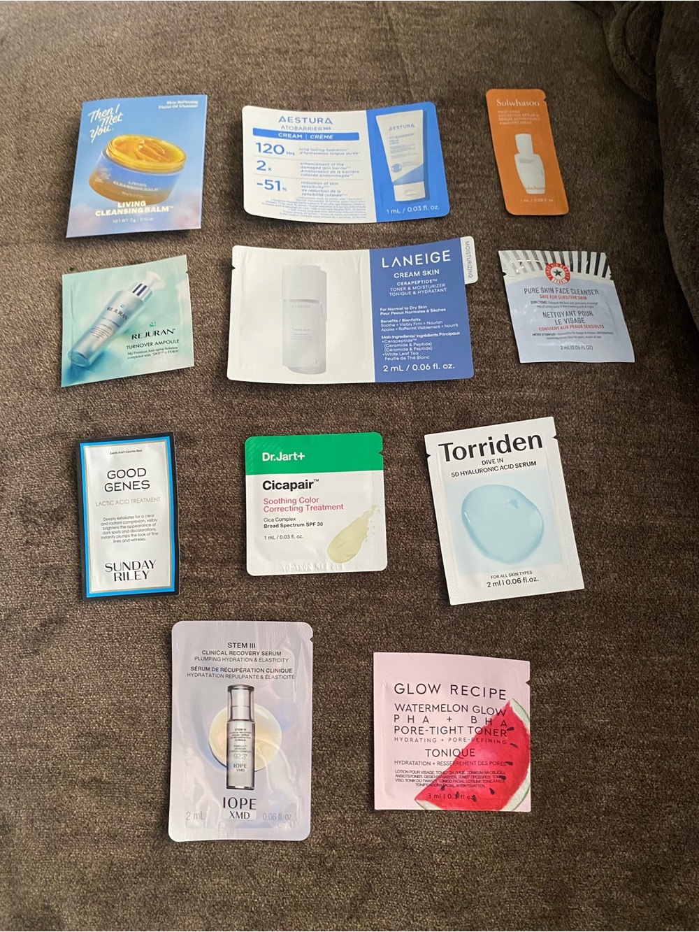 Assorted Women’s Skincare Samples